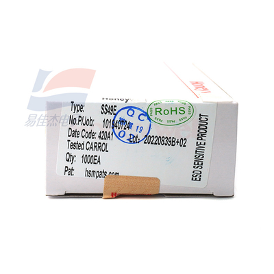SS49E Through Hole Mount Hall Effect Sensor Compact 10 V Çalışma Gücü Voltajı